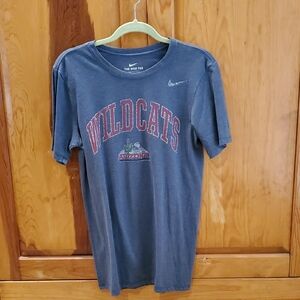 Women Nike Wildcats Blue/Gray Tshirt Small Distressed